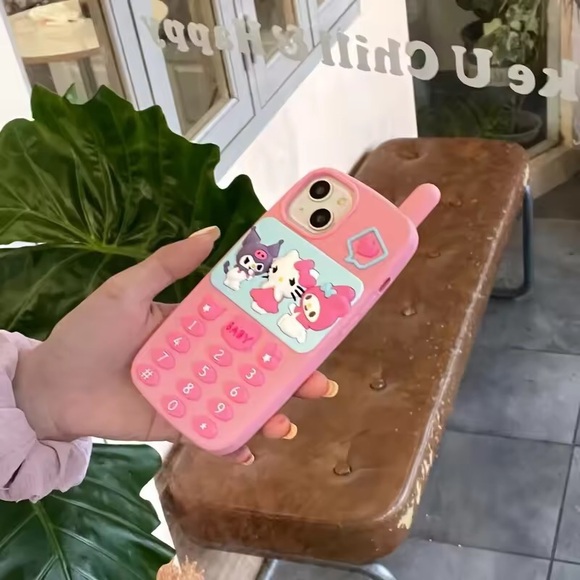 Sanrio Hotline phone case 📲 - Picture 9 of 14